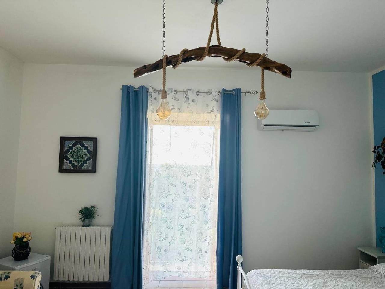 Villa Tiche Чефалу Номер фото